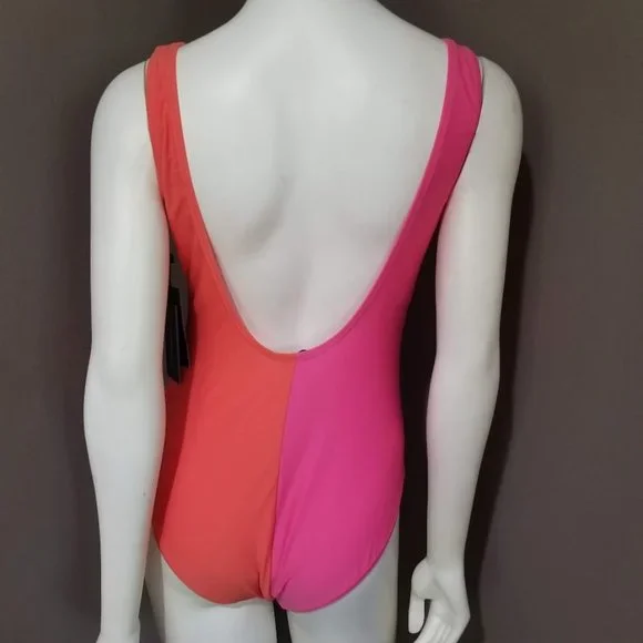 Tommy HilfigerColorblock One-Piece Swimsuit Dahlia Orange Pink